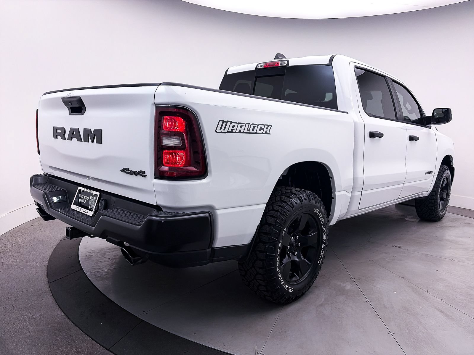Used 2025 RAM 1500 Warlock AWD/4WD image 13