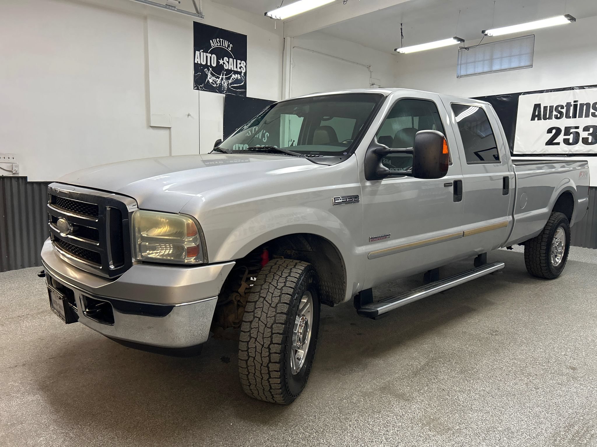 Used 2007 Ford F350 Lariat AWD/4WD image 3