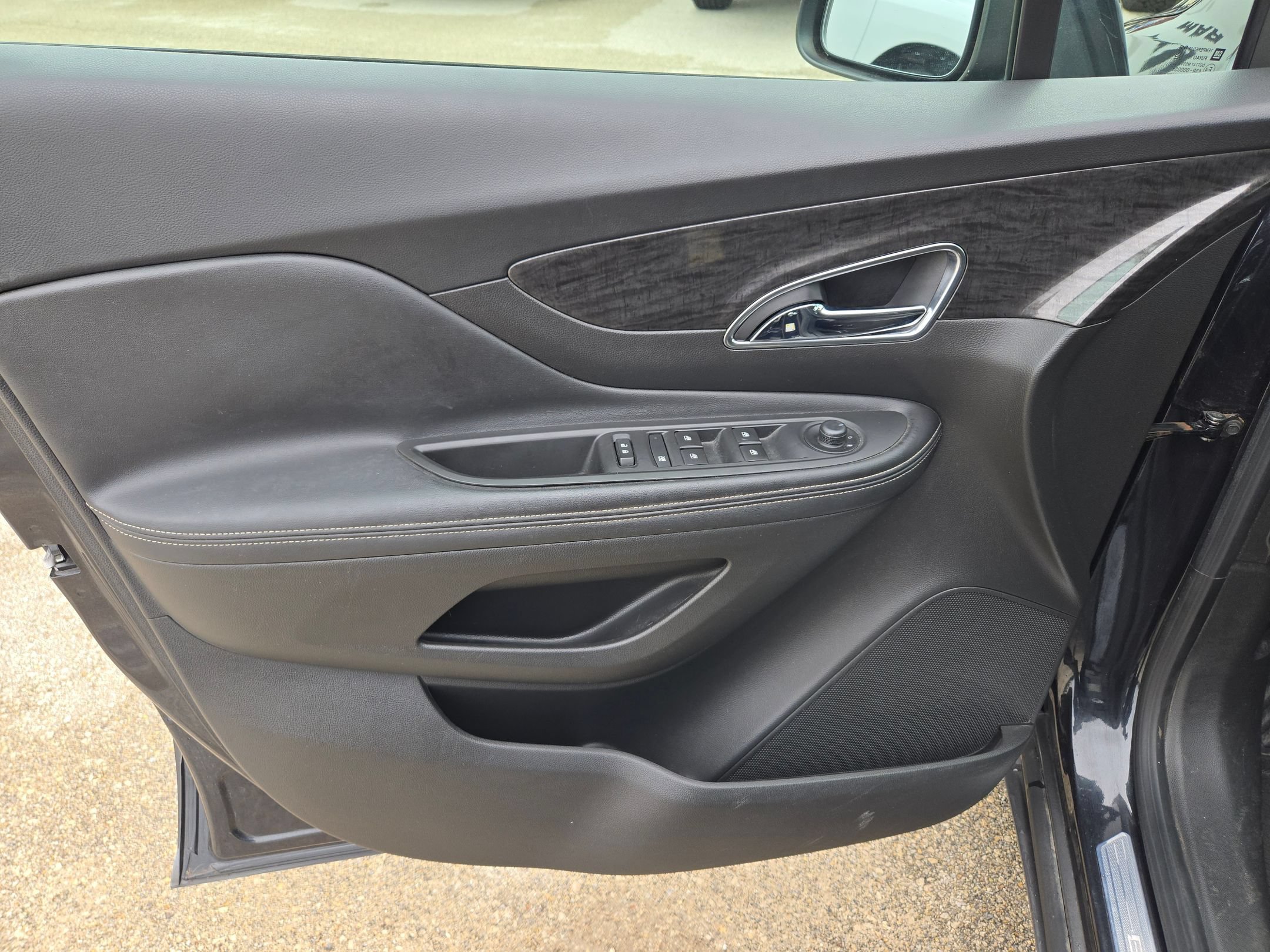 Used 2015 Buick Encore FWD image 11