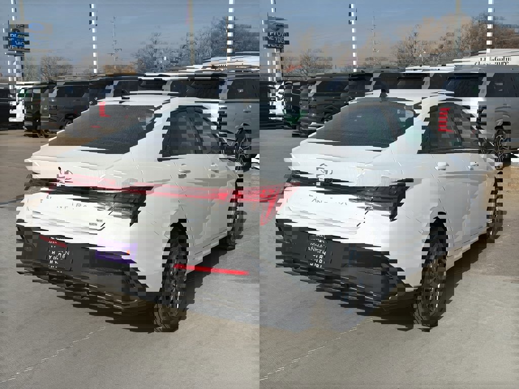 New 2025 Hyundai Elantra Blue image 5