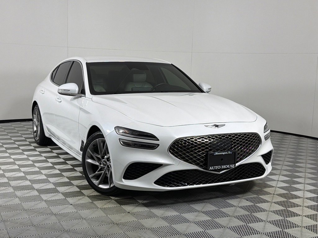 Used 2022 Genesis G70 2.0T RWD image 2