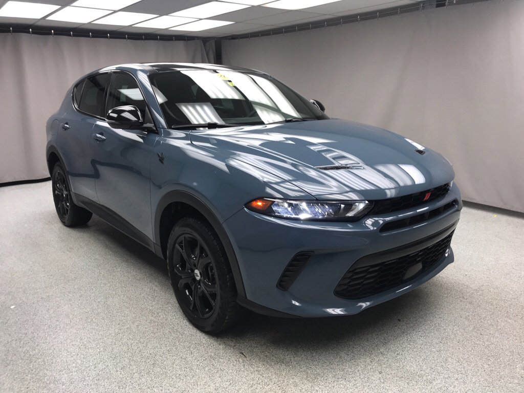 Used 2023 Dodge Hornet GT Plus w/ GT Blacktop Package image 5