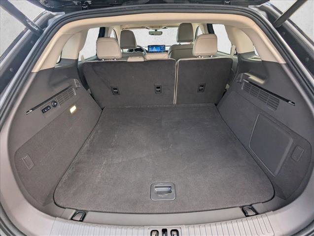 Used 2022 Lincoln Nautilus Reserve w/ Equipment Group 201A image 6