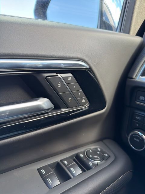 New 2026 Chevrolet Suburban Premier image 15