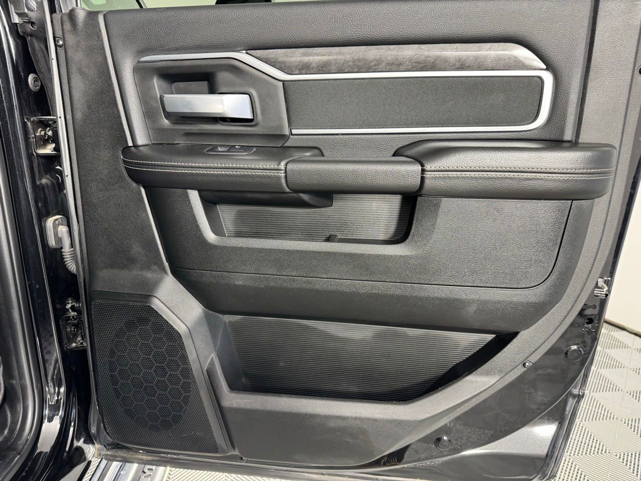 Used 2024 RAM 2500 Big Horn w/ Bed Utility Group image 23