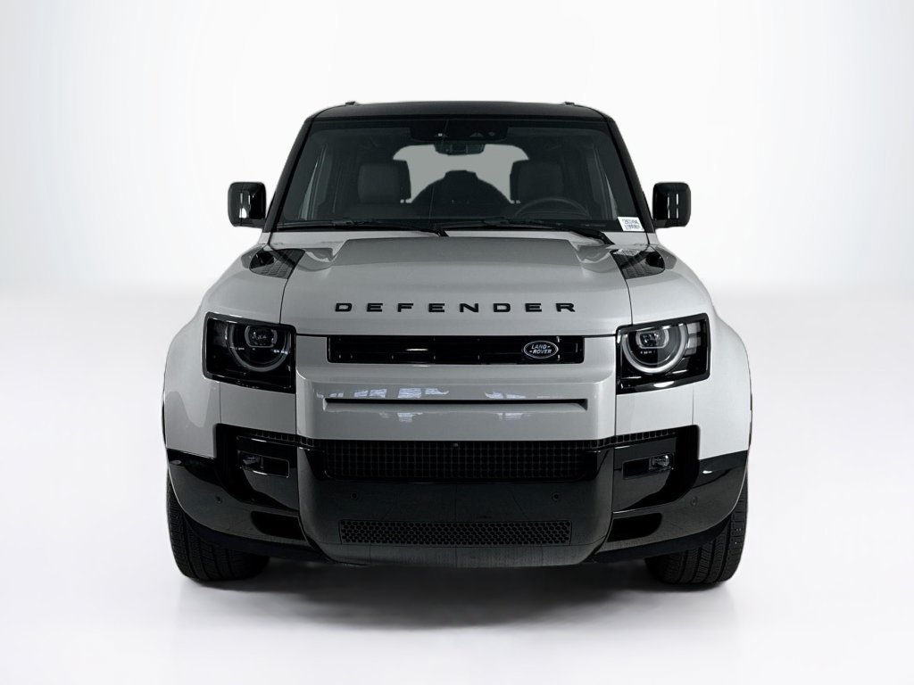 Used 2026 Land Rover Defender 110 X-Dynamic SE AWD/4WD image 8
