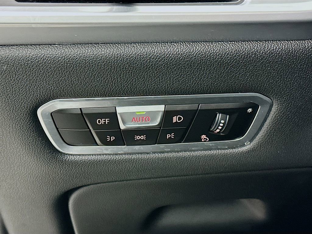 Used 2023 BMW X7 xDrive40i w/ Executive Package image 14