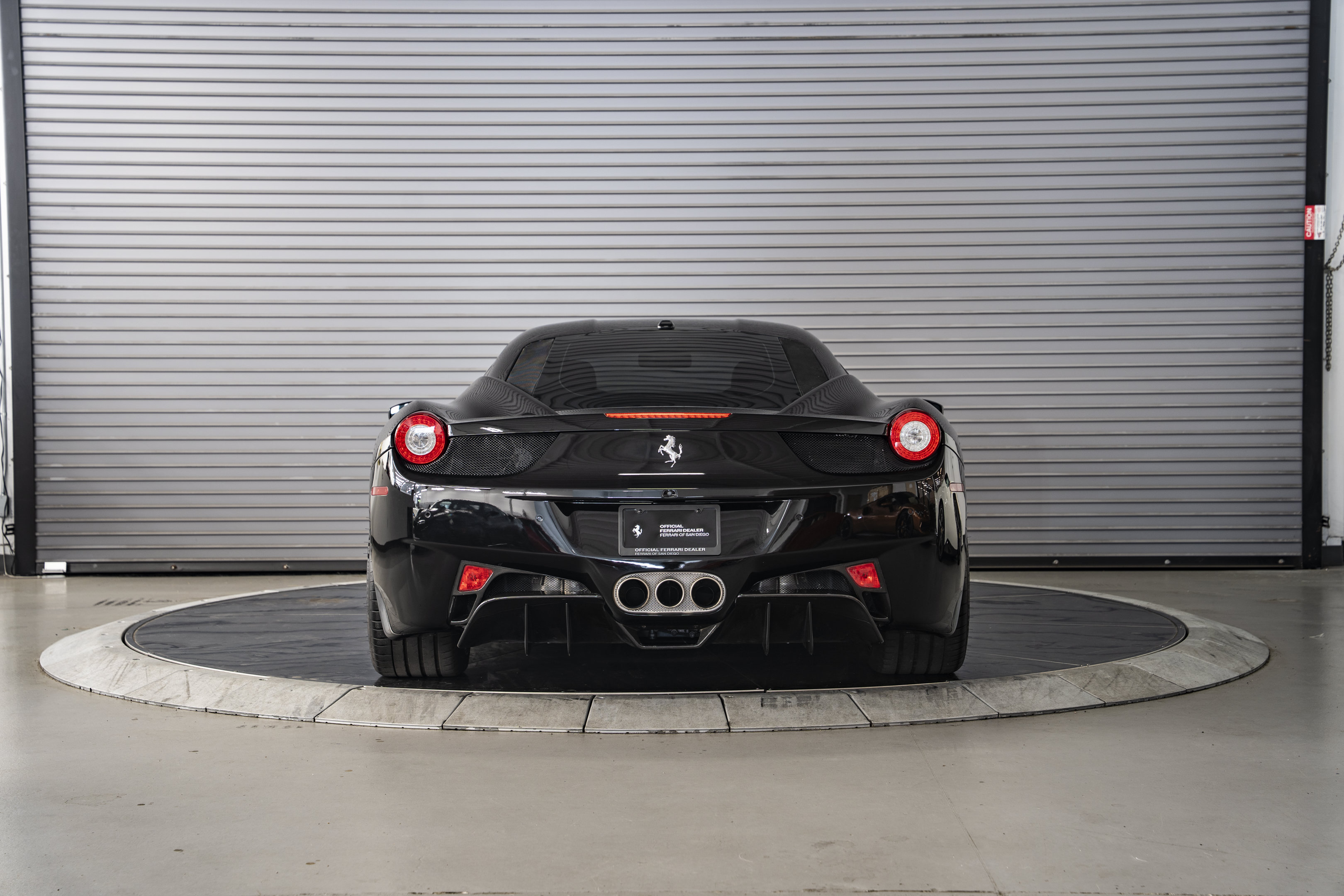 Used 2011 Ferrari 458 Italia Coupe RWD image 4