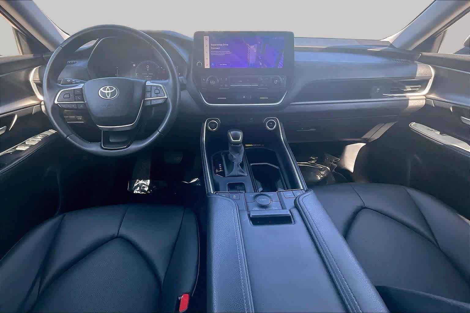 Used 2025 Toyota Grand Highlander AWD image 15