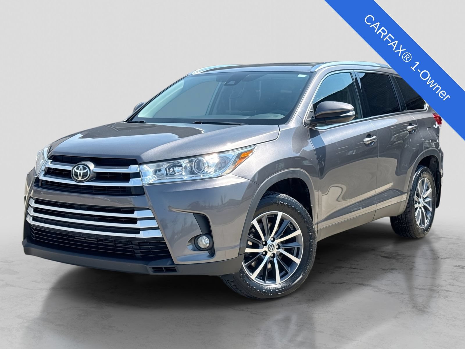 Used 2019 Toyota Highlander XLE w/ Carpet Mat Package (TMS)