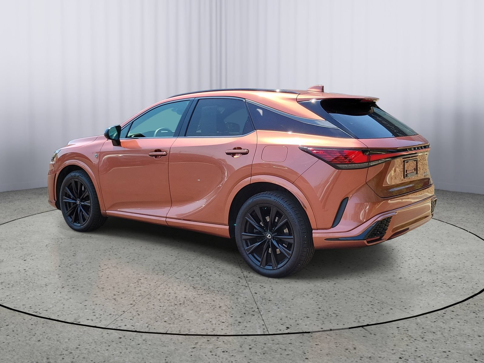Used 2024 Lexus RX 500h F Sport w/ Cold Area Package AWD/4WD image 4