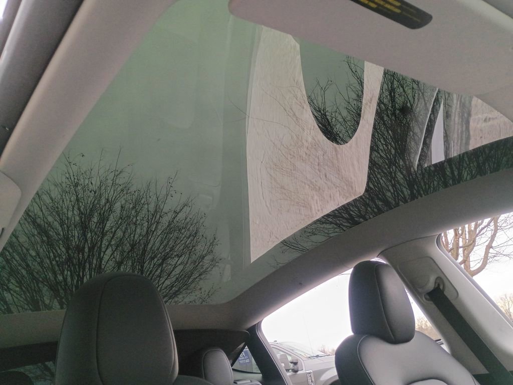 Used 2025 Tesla Model Y Long Range image 21