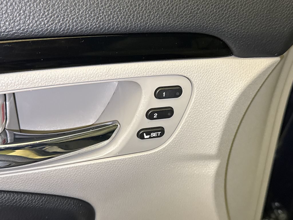 Used 2018 Honda Pilot Touring image 22