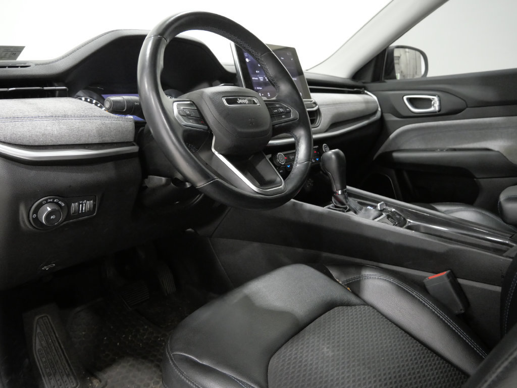 Used 2022 Jeep Compass Latitude w/ Convenience Group AWD/4WD image 11