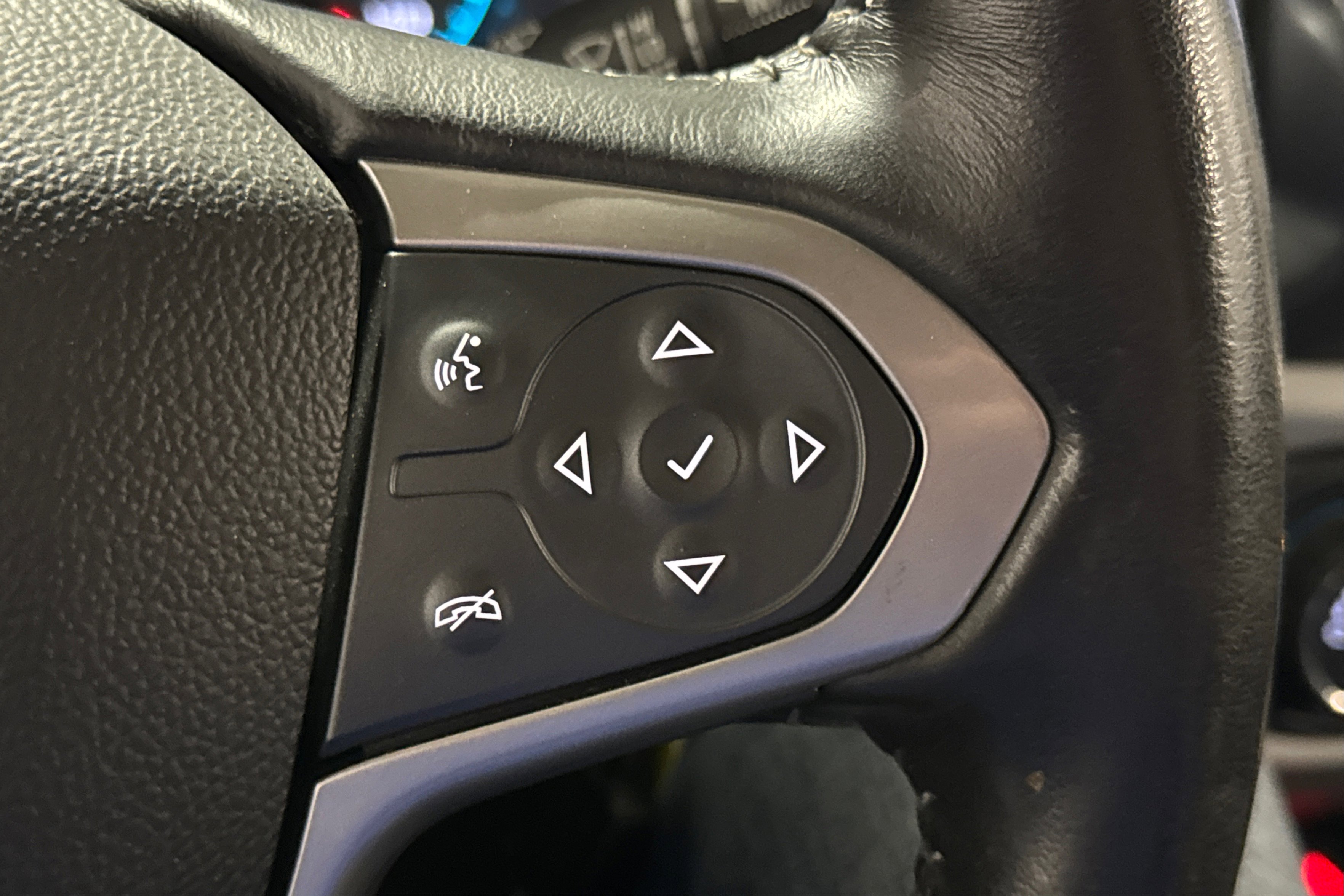 Used 2019 Chevrolet Colorado LT w/ LT Convenience Package image 24