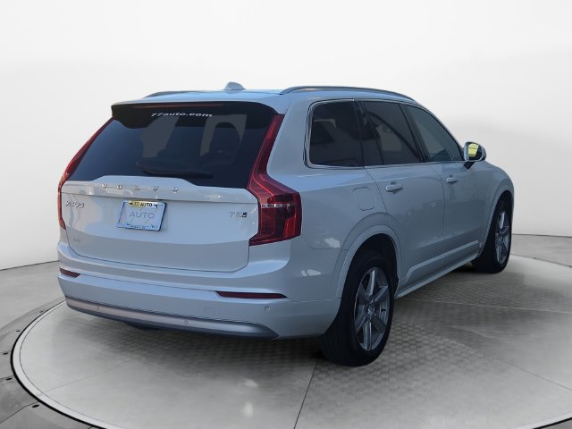 Used 2022 Volvo XC90 T5 Momentum AWD/4WD image 5