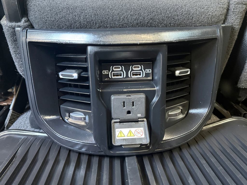 Used 2024 RAM 2500 Laramie w/ Safety Group AWD/4WD image 18