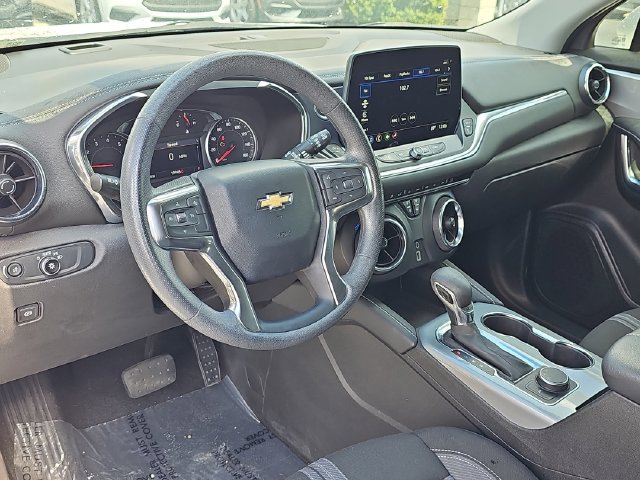 Used 2023 Chevrolet Blazer LT FWD image 17