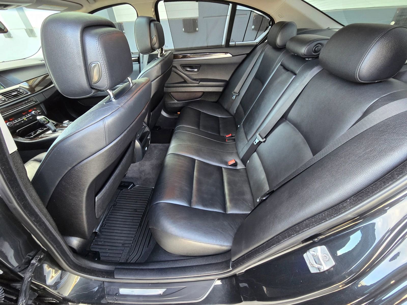 Used 2011 BMW 528i Sedan image 15