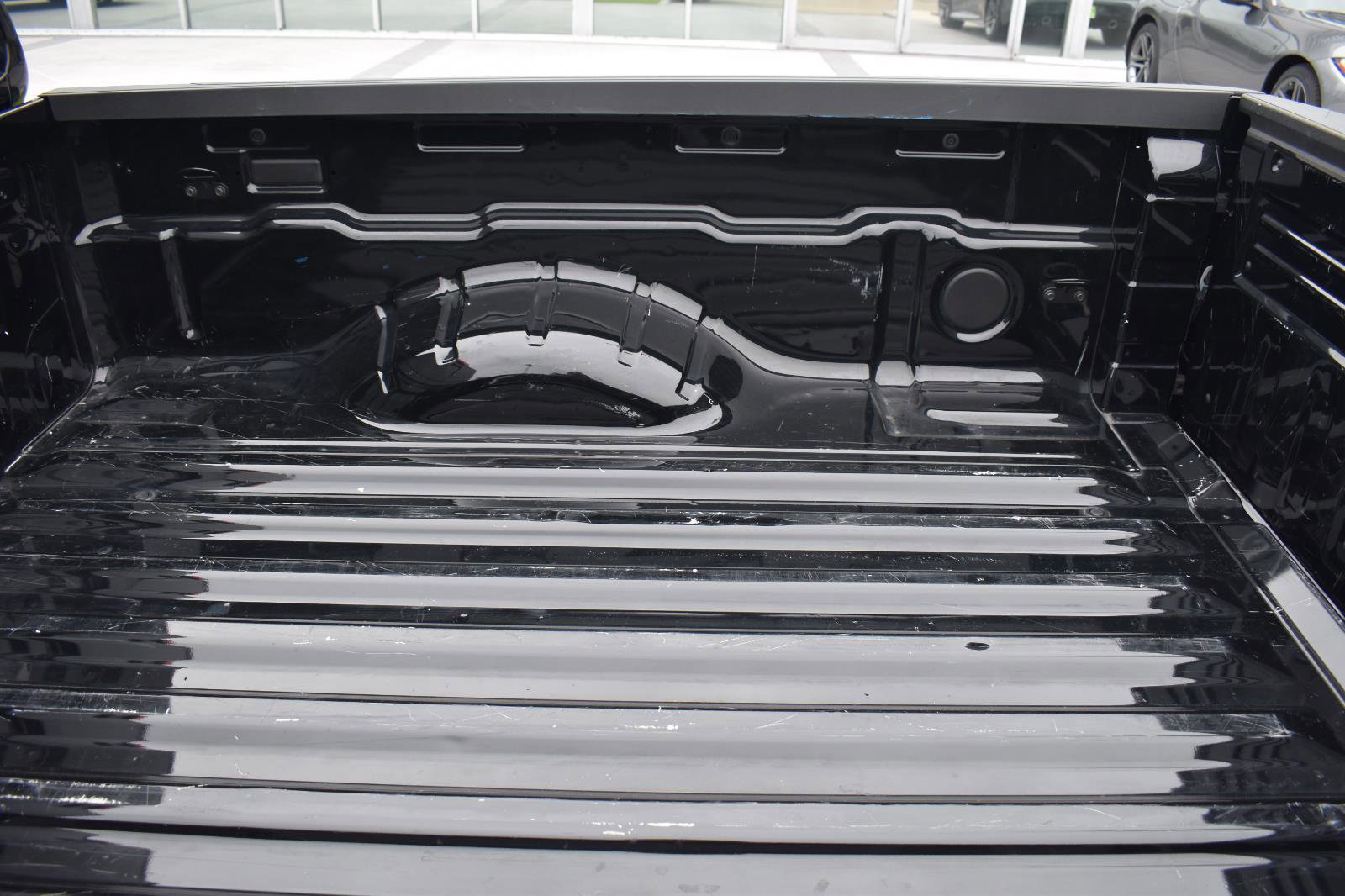 Used 2025 Nissan Frontier SV image 5