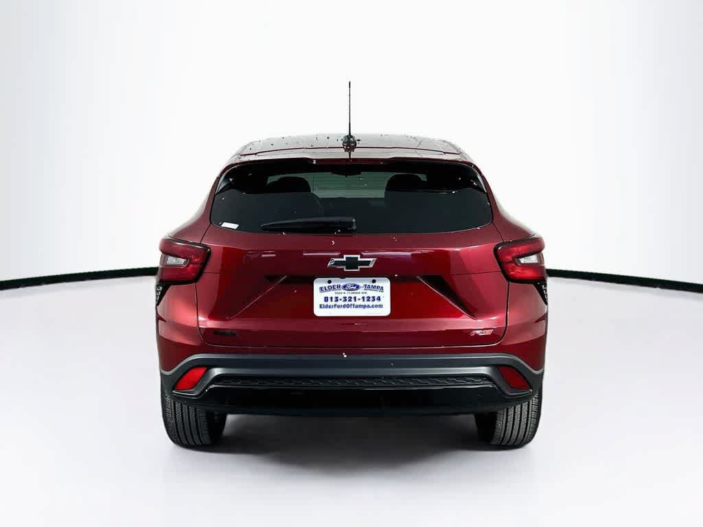 Used 2025 Chevrolet Trax RS FWD image 5