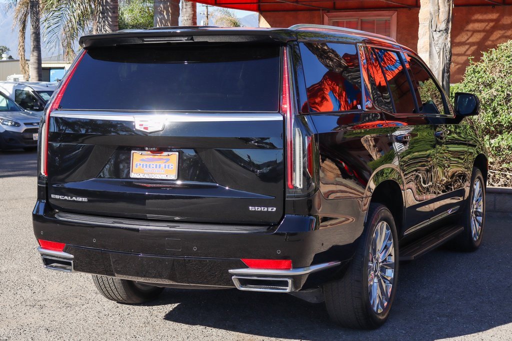 Used 2023 Cadillac Escalade Premium Luxury w/ LPO, Floor Liner Package image 9