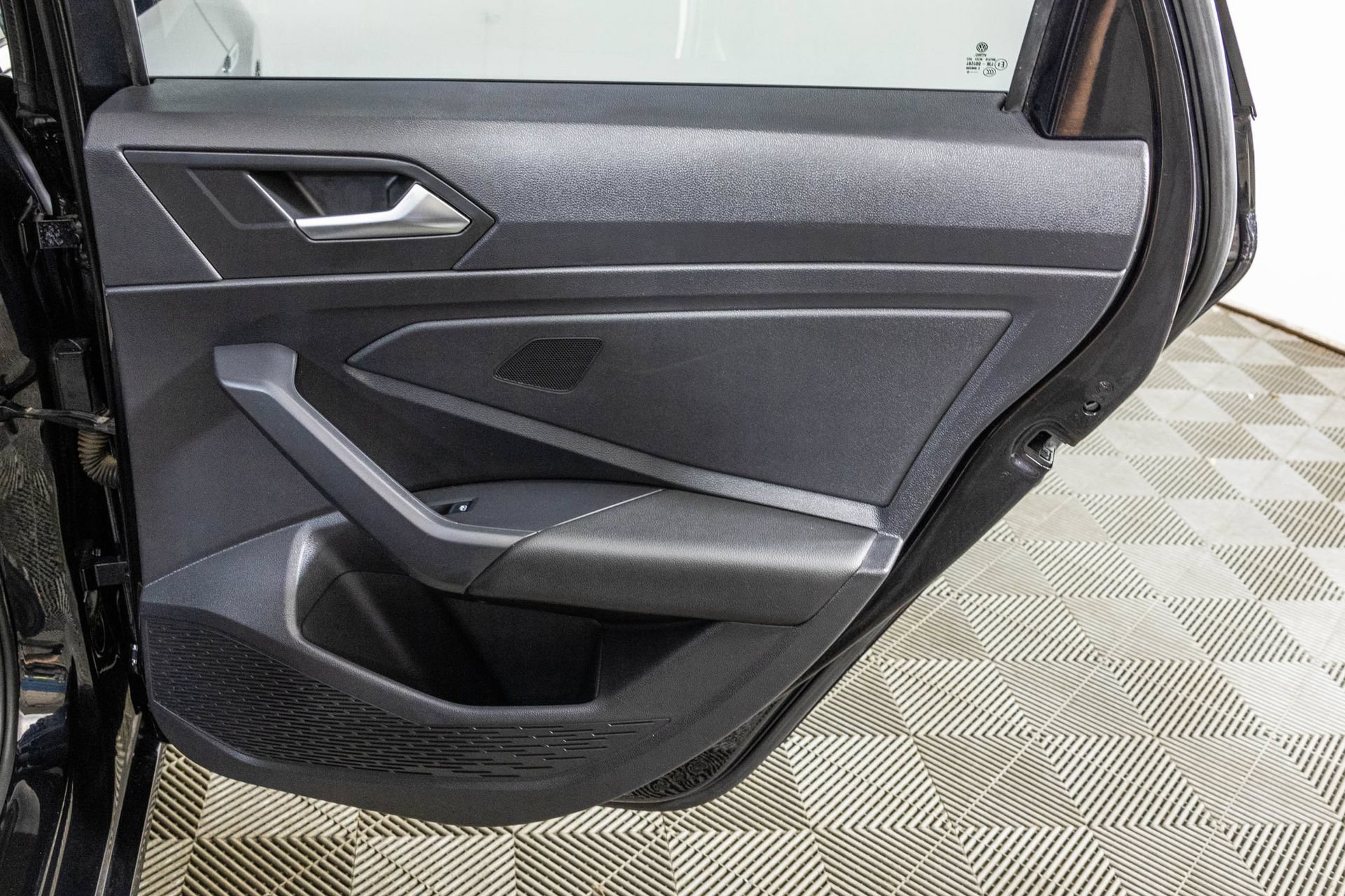 Used 2020 Volkswagen Jetta R-Line FWD image 43