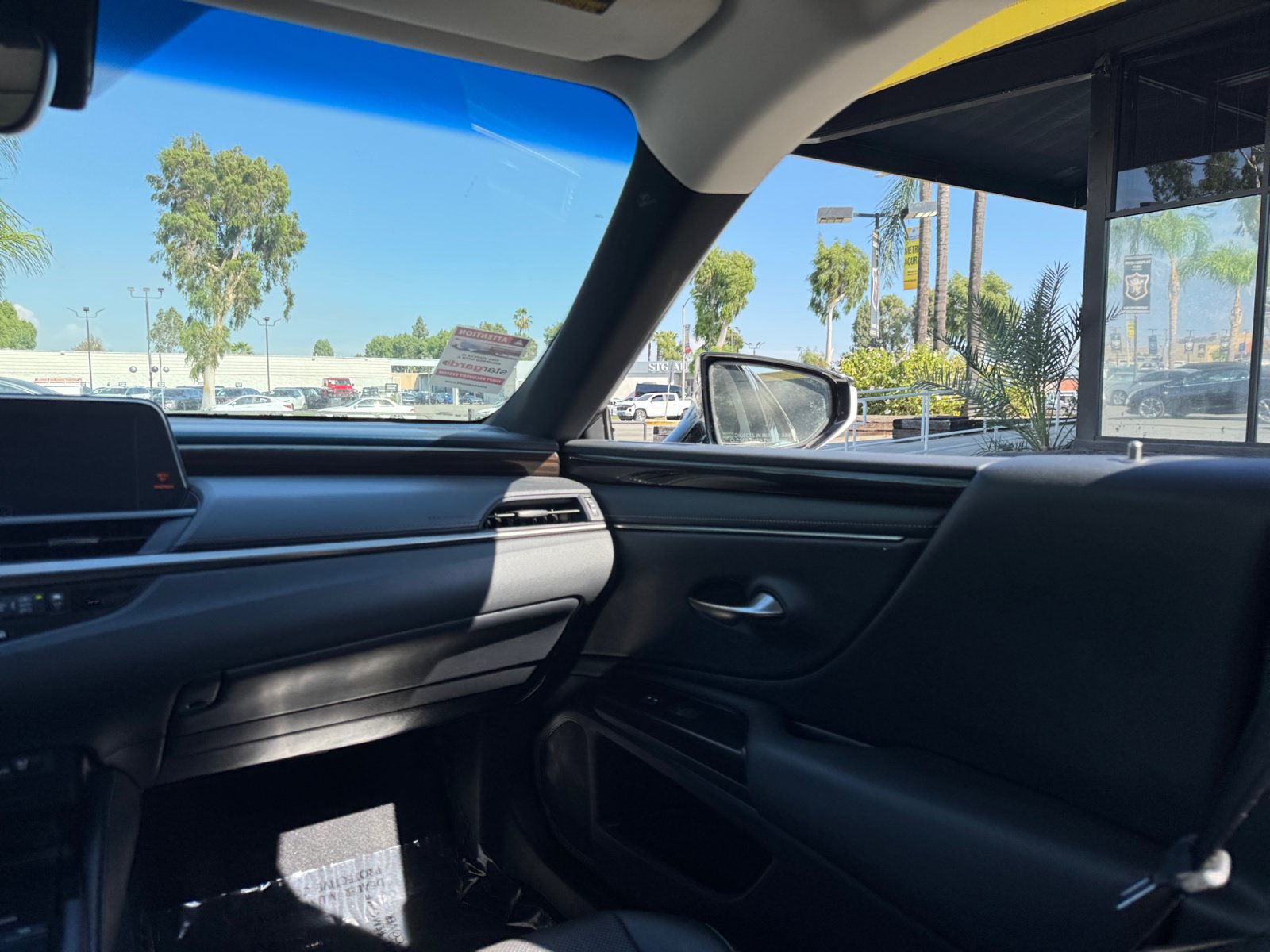 Used 2019 Lexus ES 300h FWD image 22