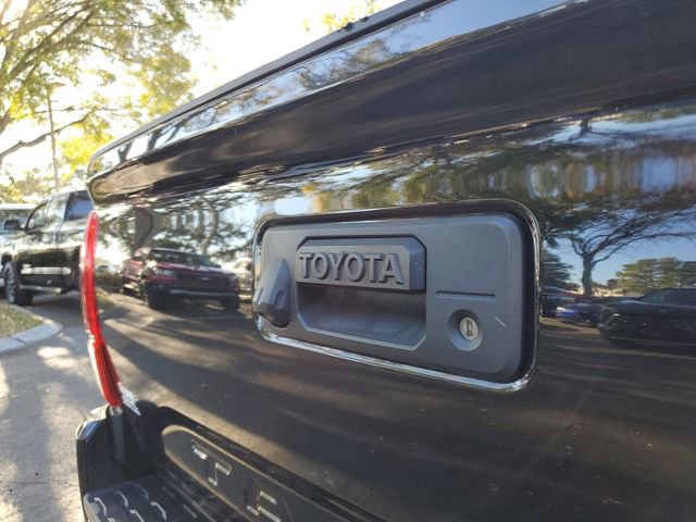 Used 2022 Toyota Tacoma SR5 w/ Technology Package image 6