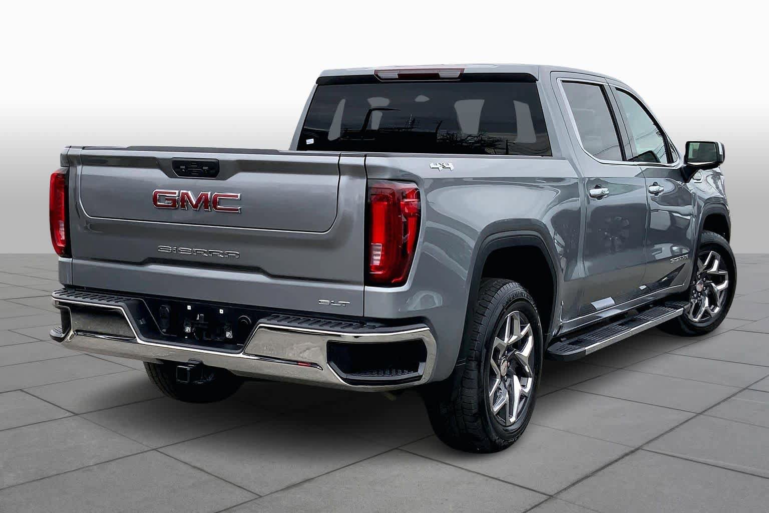 Used 2023 GMC Sierra 1500 SLT w/ SLT Premium Package AWD/4WD image 13