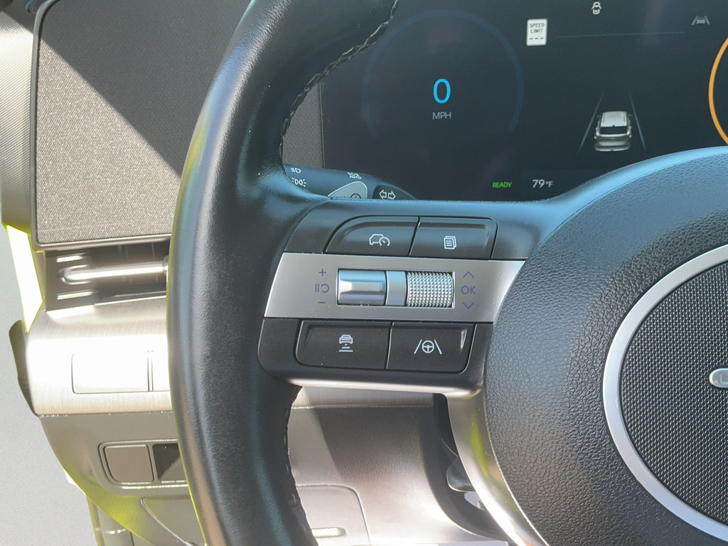 Used 2024 Hyundai Kona SEL FWD image 20