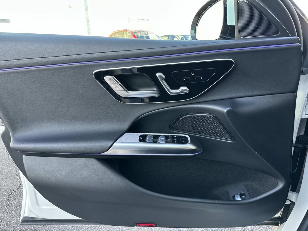 Used 2025 Mercedes-Benz E 350 4MATIC Sedan image 23