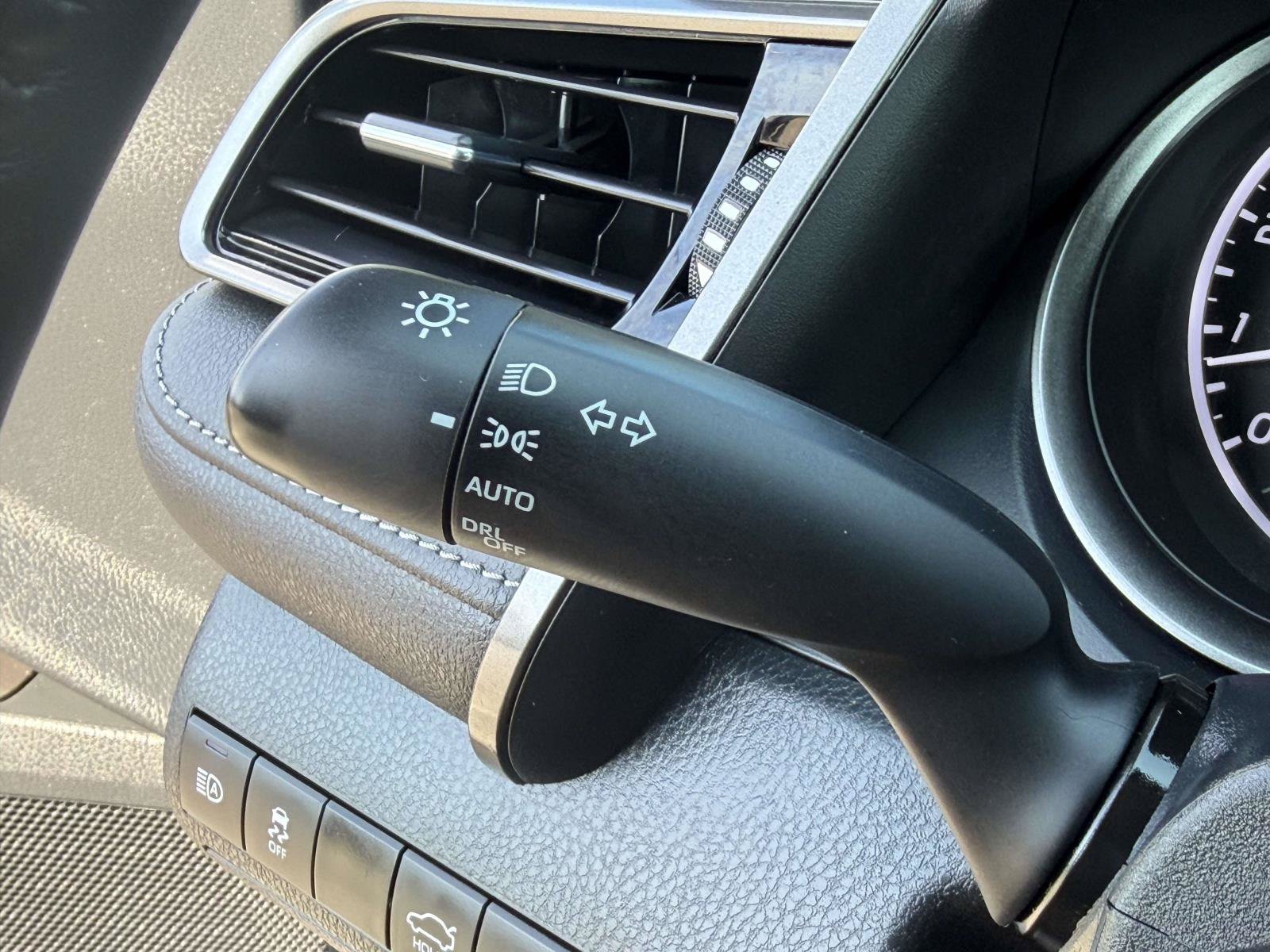 Used 2024 Toyota Camry SE FWD image 17