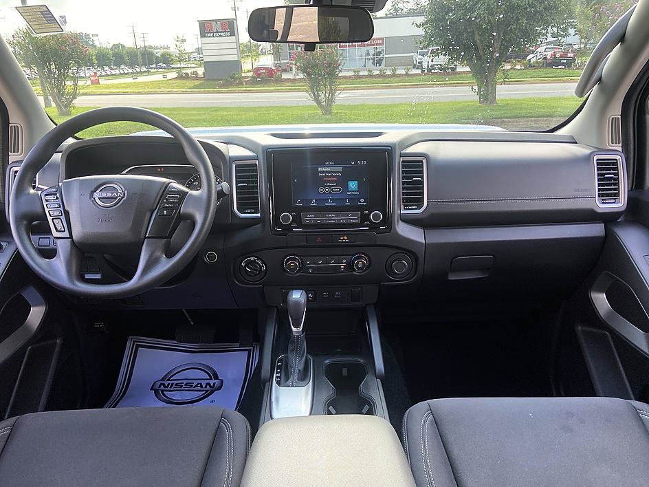 Used 2023 Nissan Frontier SV w/ Technology Package AWD/4WD image 27