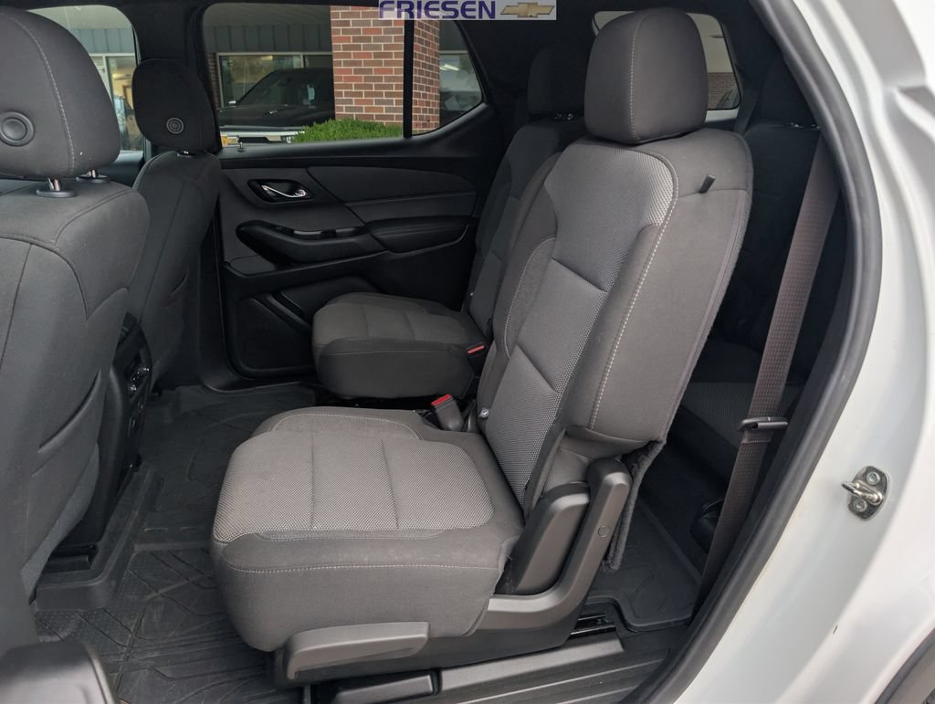 Used 2023 Chevrolet Traverse LT w/ LPO, Floor Liner Package AWD/4WD image 16