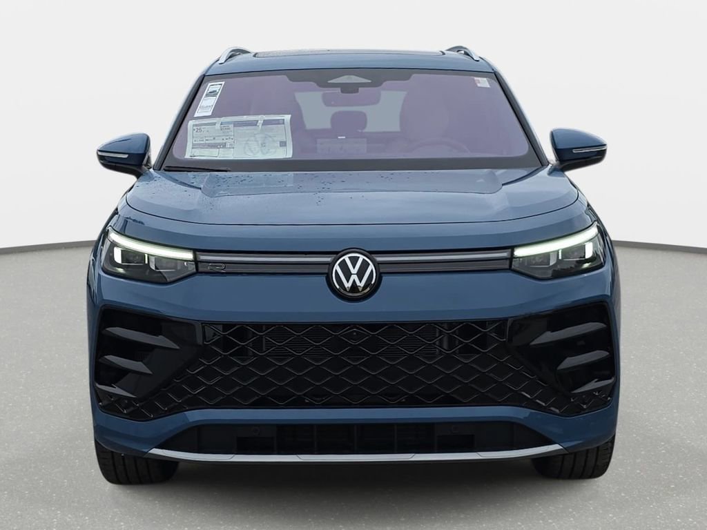 New 2026 Volkswagen Tiguan SEL R-Line AWD/4WD image 2