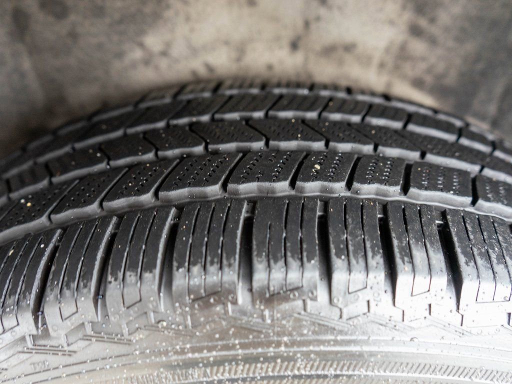 Used 2018 Jeep Grand Cherokee Altitude image 38