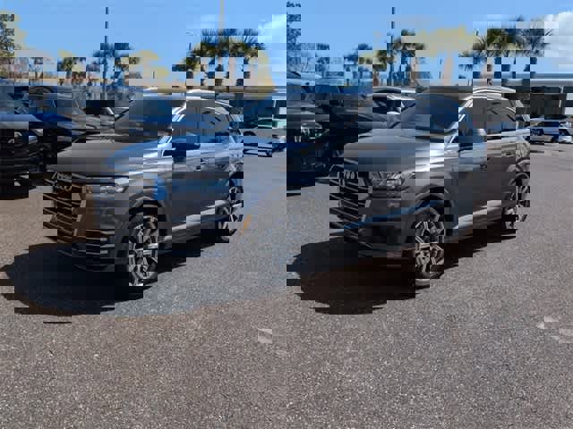 Used 2019 Audi Q7 3.0T Prestige w/ Prestige Package image 4