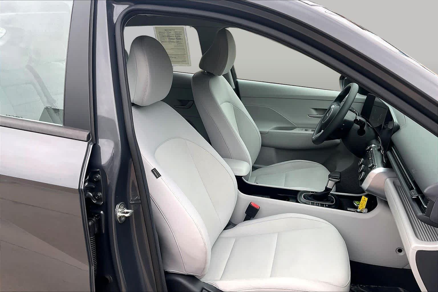 Certified 2024 Hyundai Kona SE FWD image 8