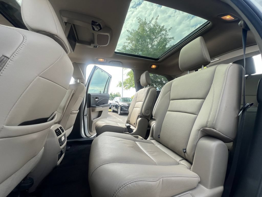 Used 2021 Honda Pilot Elite image 3