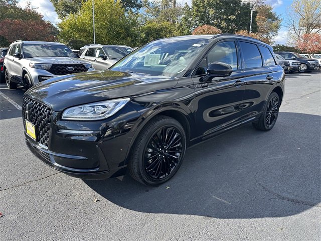 Certified 2023 Lincoln Corsair Reserve w/ Equipment Group 201A image 9