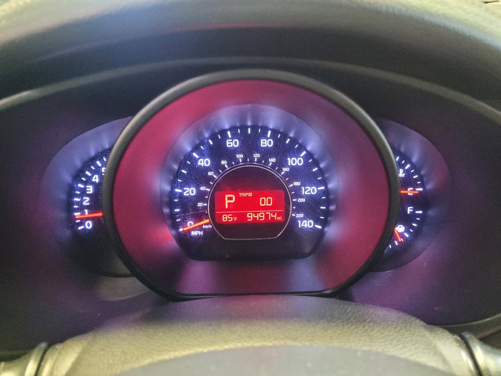Used 2015 Kia Soul ! FWD image 23