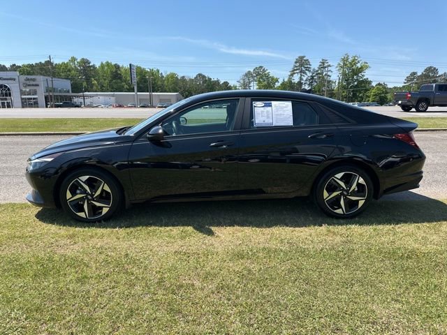 Used 2023 Hyundai Elantra SEL w/ Convenience Package FWD image 5