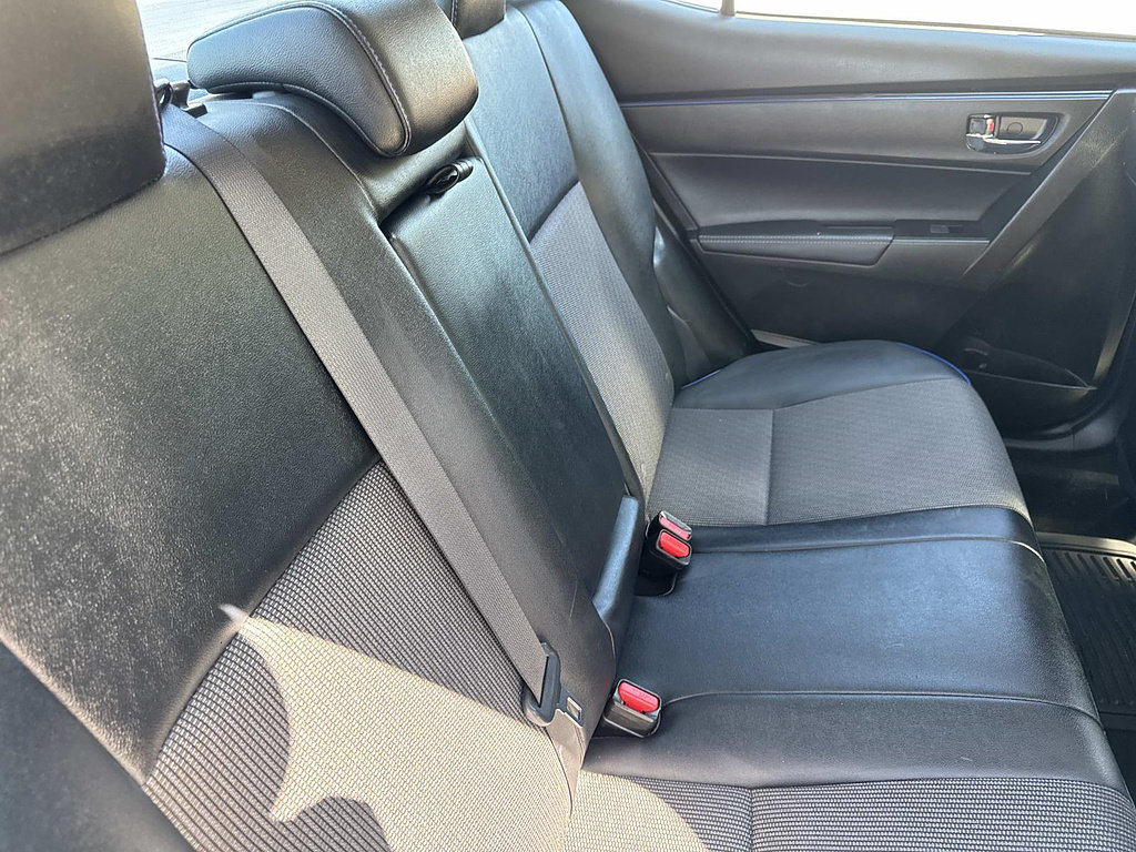 Used 2017 Toyota Corolla SE w/ SE Premium Package FWD image 20