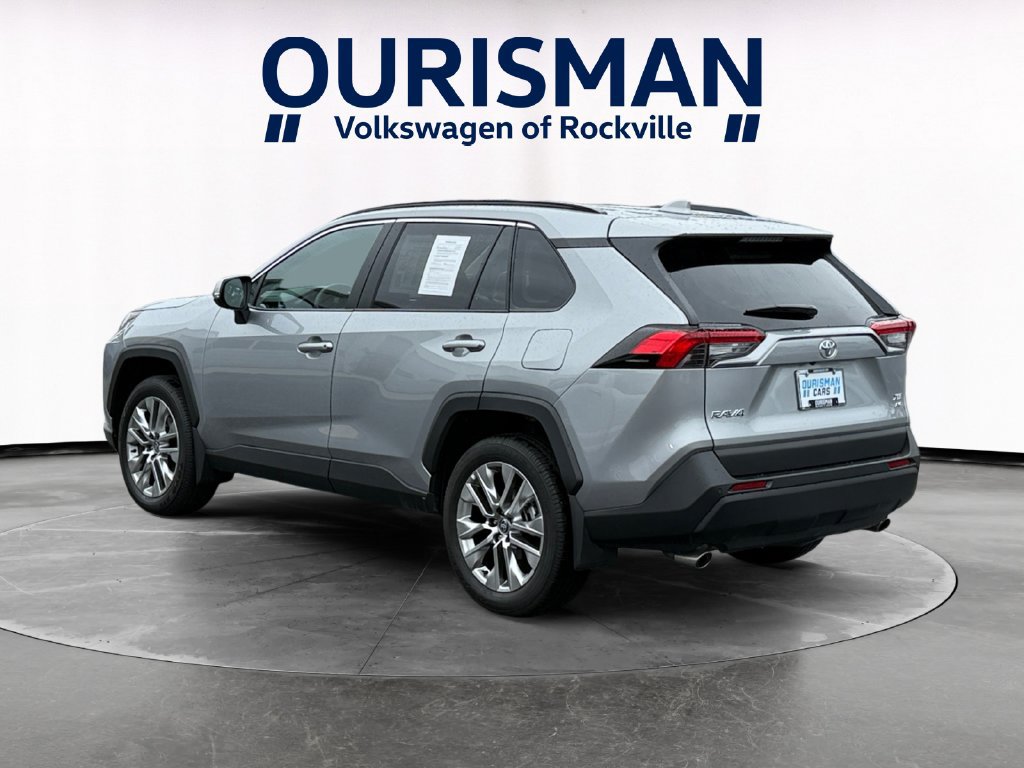 Used 2025 Toyota RAV4 XLE Premium AWD/4WD image 4