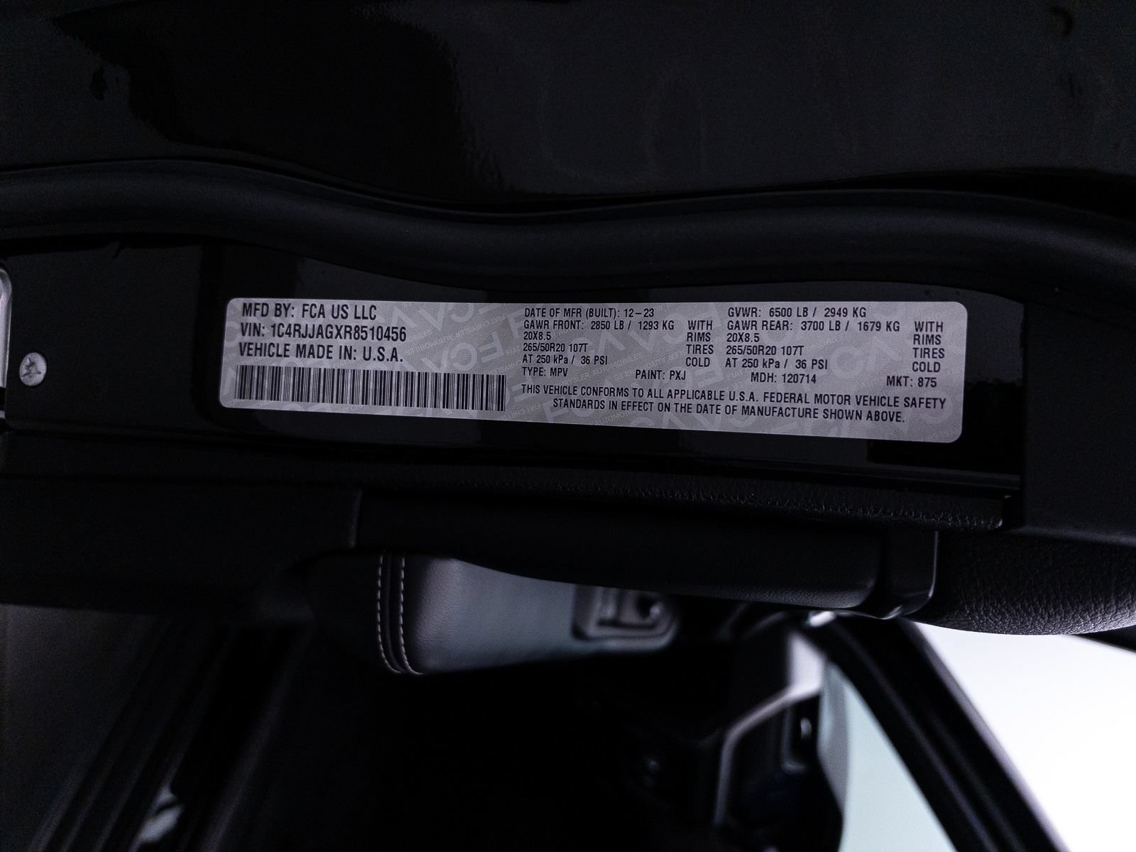 Used 2024 Jeep Grand Cherokee L Altitude RWD image 44