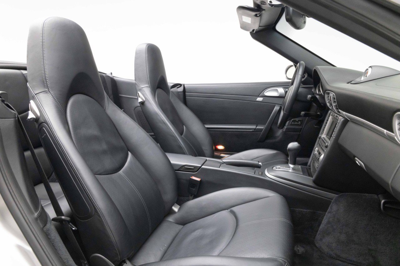 Used 2006 Porsche 911 Carrera S RWD image 4