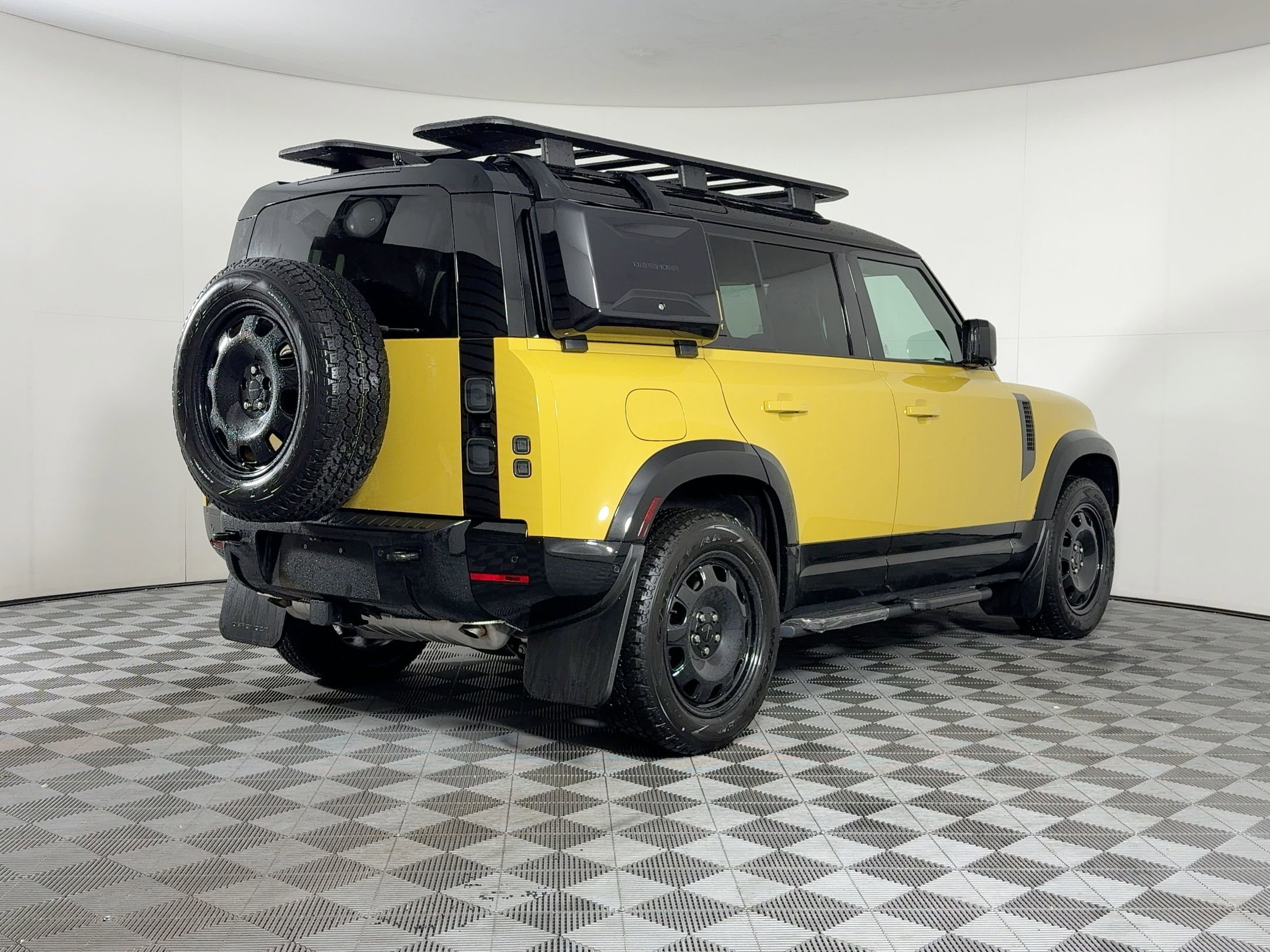 New 2026 Land Rover Defender 110 image 10