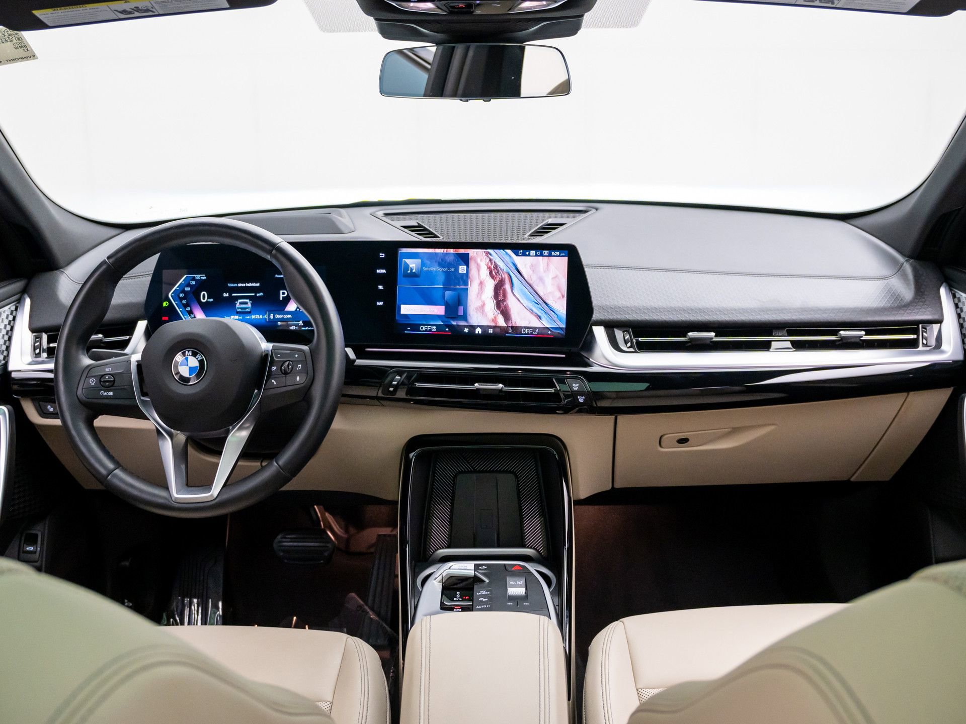 Certified 2025 BMW X2 xDrive28i w/ Premium Package AWD/4WD image 10