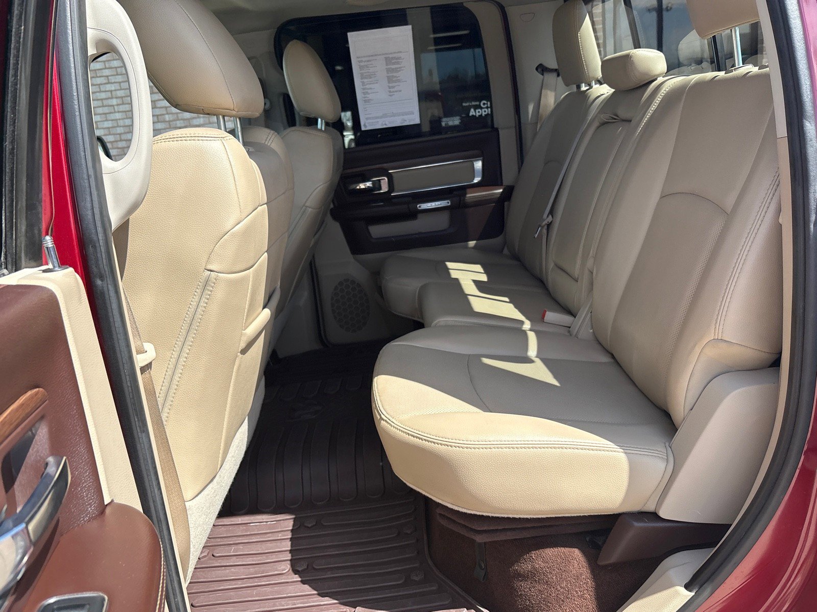 Used 2015 RAM 1500 Laramie image 4